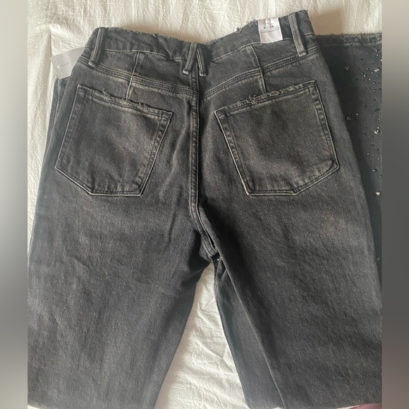 Good American Good Icon Embellished High Rise Jeans - Picture 5 of 5